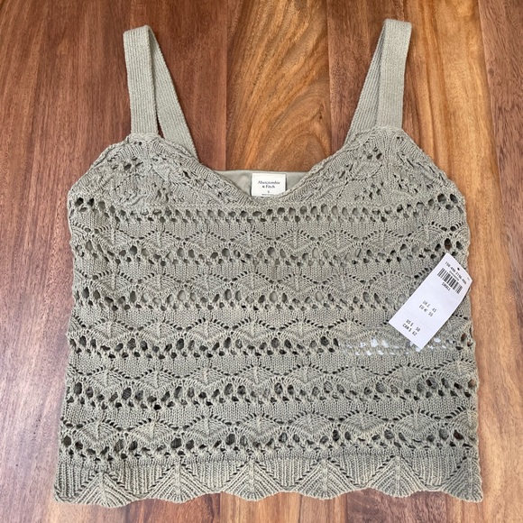 Abercrombie & Fitch Tops - Abercrombie sweater tank